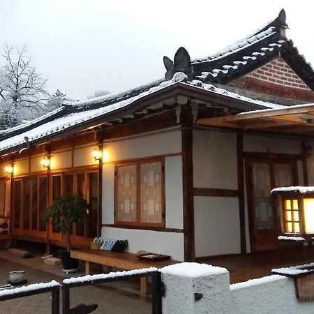 Greem Guesthouse จอนจู ภายนอก รูปภาพ