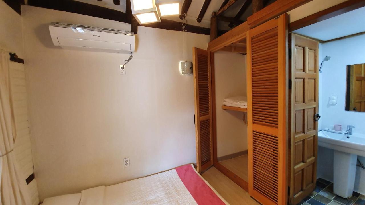 Greem Guesthouse จอนจู ภายนอก รูปภาพ