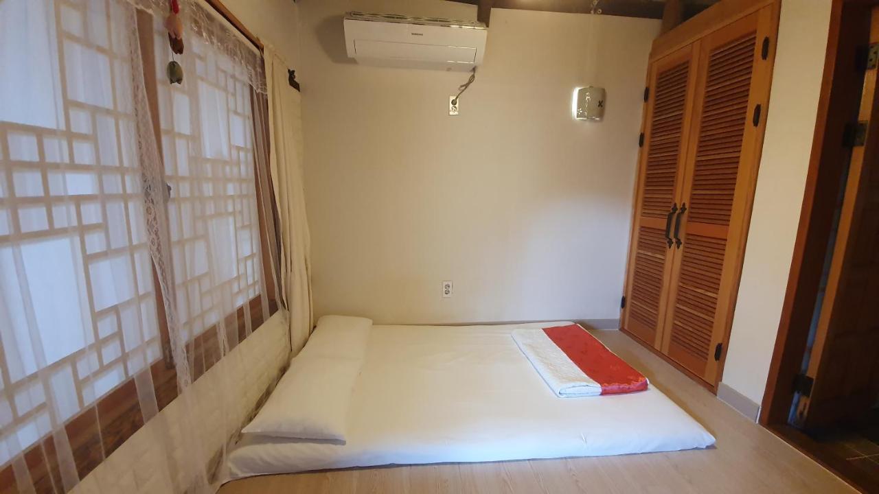 Greem Guesthouse จอนจู ภายนอก รูปภาพ