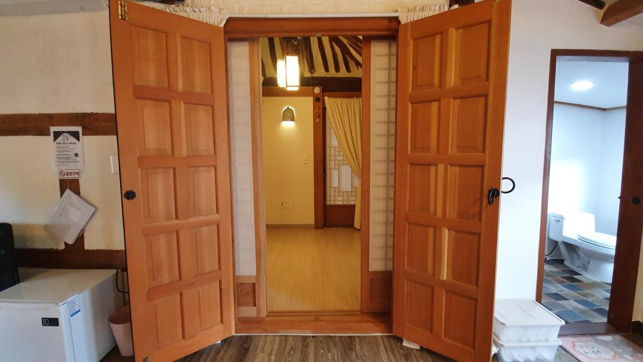 Greem Guesthouse จอนจู ภายนอก รูปภาพ