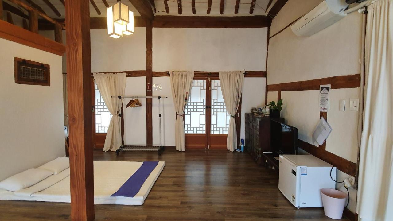 Greem Guesthouse จอนจู ภายนอก รูปภาพ