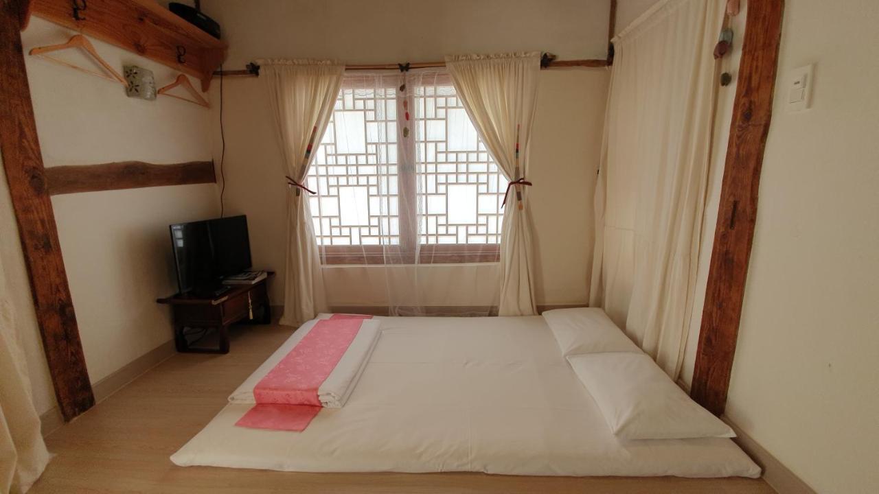Greem Guesthouse จอนจู ภายนอก รูปภาพ