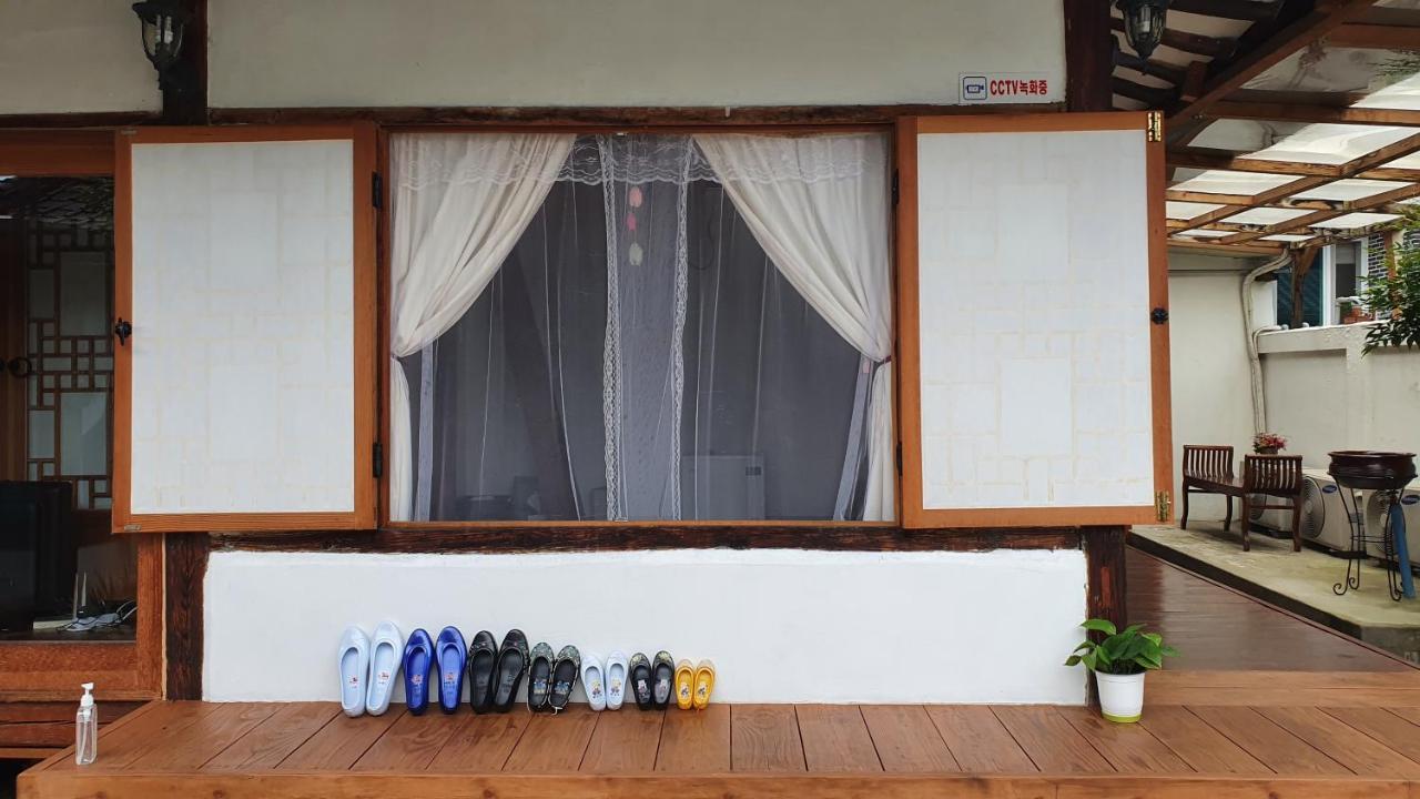 Greem Guesthouse จอนจู ภายนอก รูปภาพ