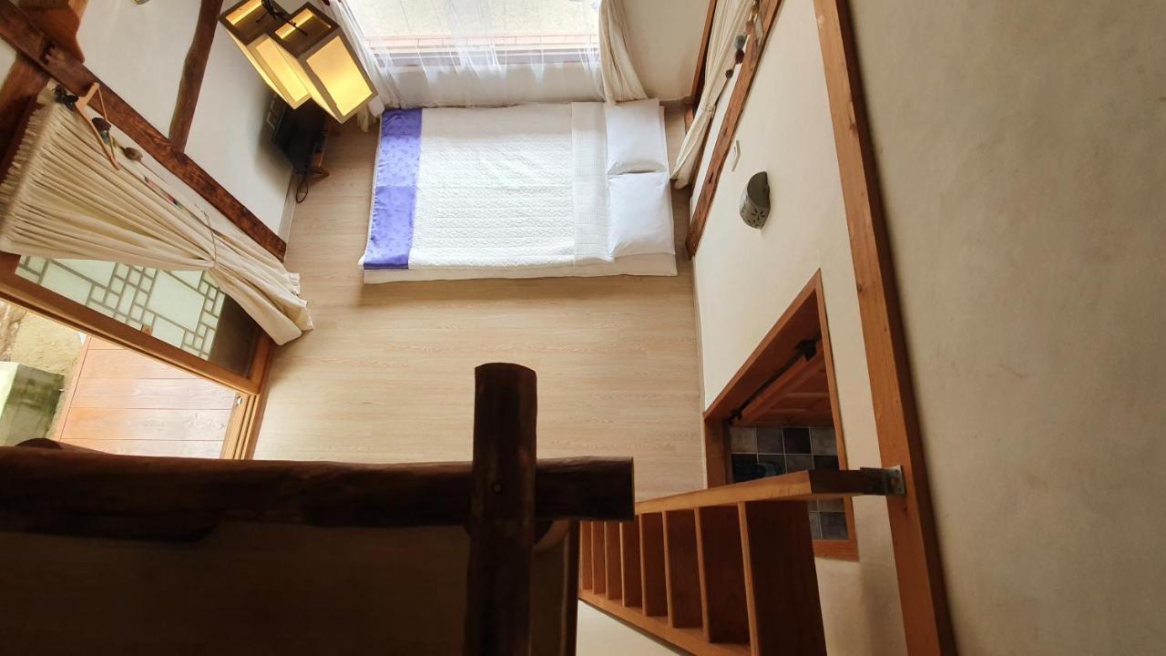 Greem Guesthouse จอนจู ภายนอก รูปภาพ