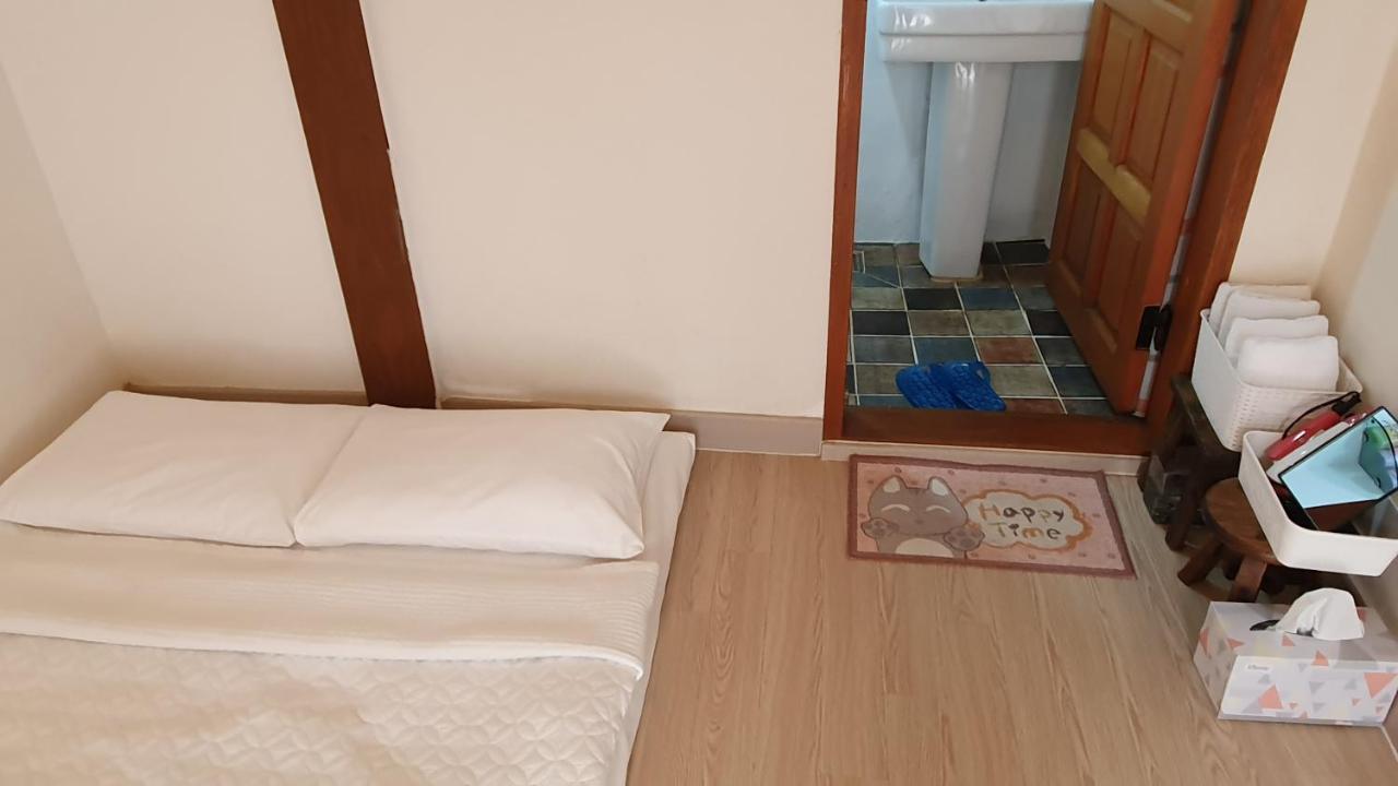 Greem Guesthouse จอนจู ภายนอก รูปภาพ