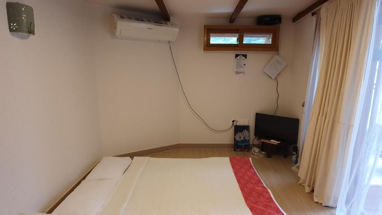 Greem Guesthouse จอนจู ภายนอก รูปภาพ