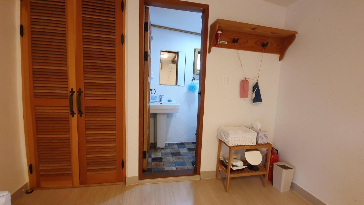 Greem Guesthouse จอนจู ภายนอก รูปภาพ